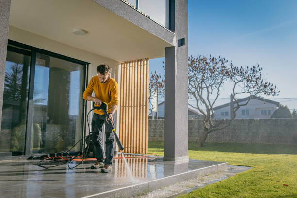 Best Animal Enclosure Cleaning  in Pleasant Prairie, WI